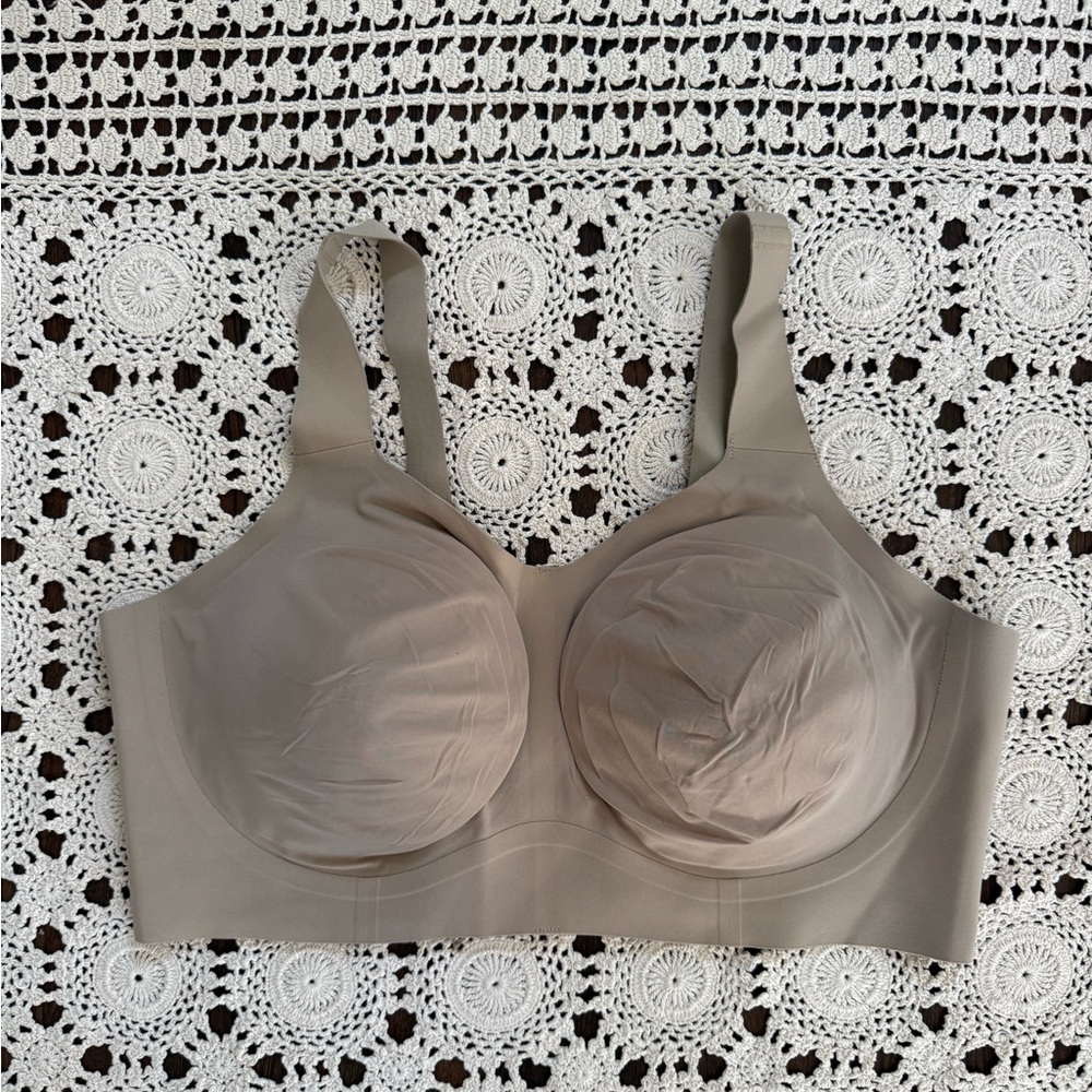 Evelyn And Bobbie The Beyond Bra Wireless Support Size Xl Sand Beige